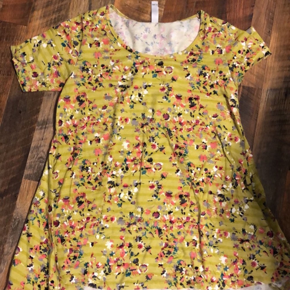 LuLaRoe Perfect T